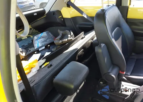 2008 Volkswagen New Beetle S z USA, uszkodzony, nr VIN 3VWPW31CX8M516122